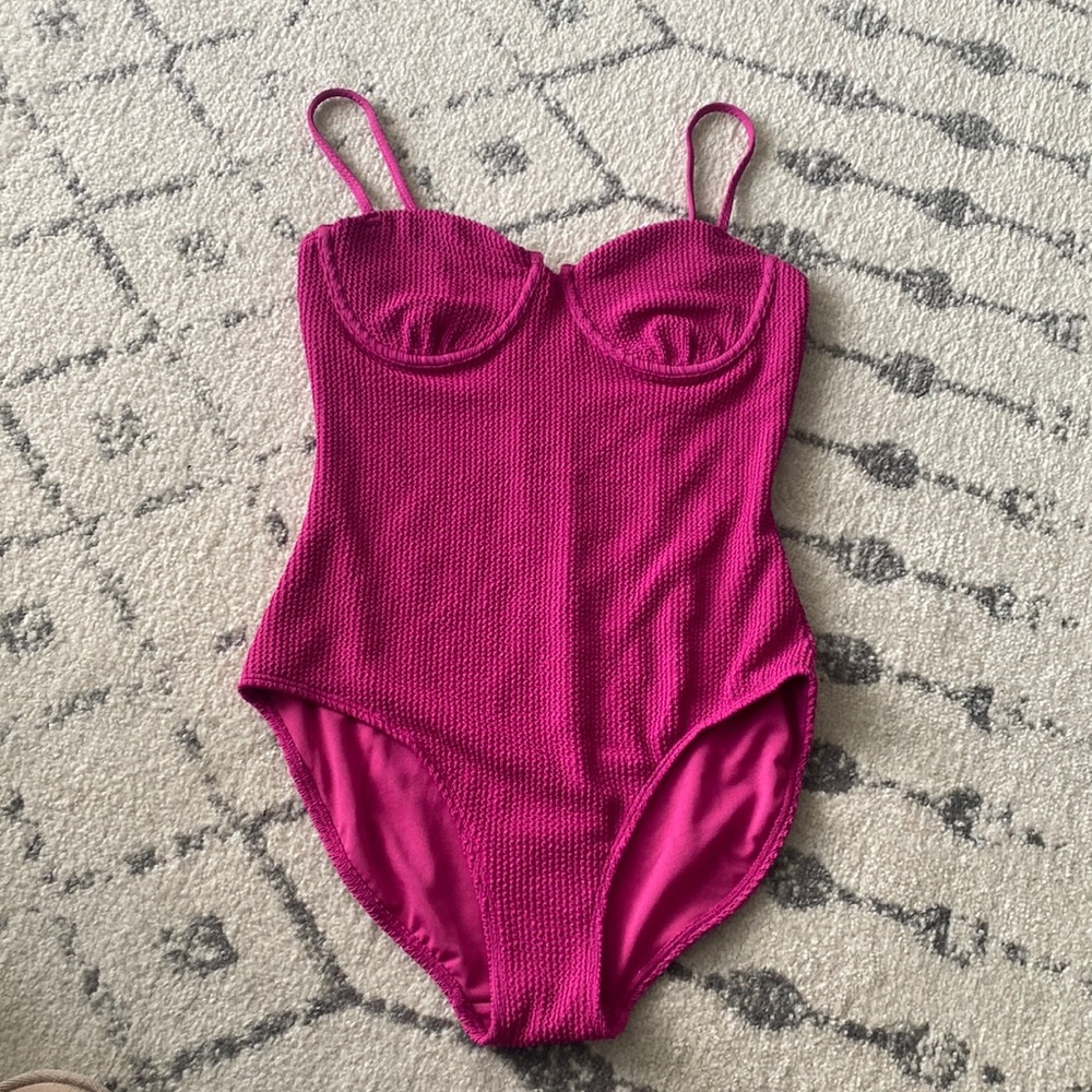 Primark - Punk/Fuchsia One Piece Swimsuit, wire cup, Size 8 new w/tags